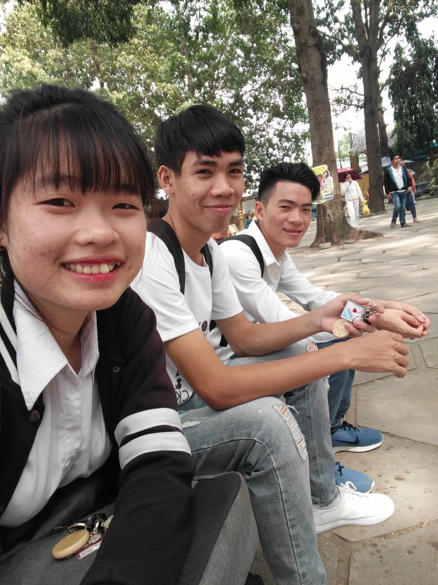 2017 - đi chùa cùng nhau nè!